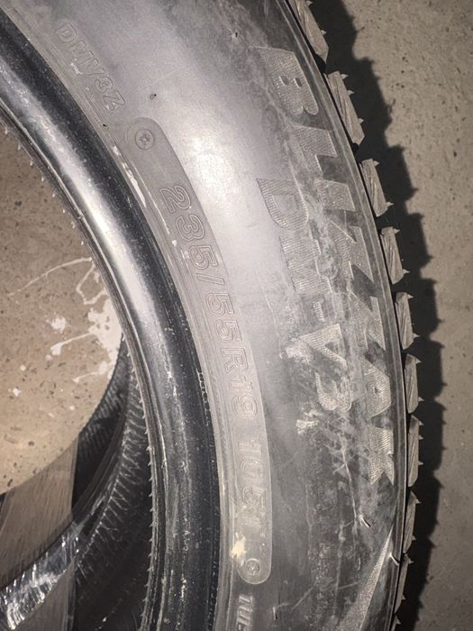 2 бр. Зимни гуми Bridgestone 235/ 55/ 19 DOT 2424
