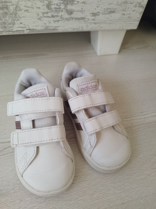 Детски обувки Adidas Grand Court 21-ви номер