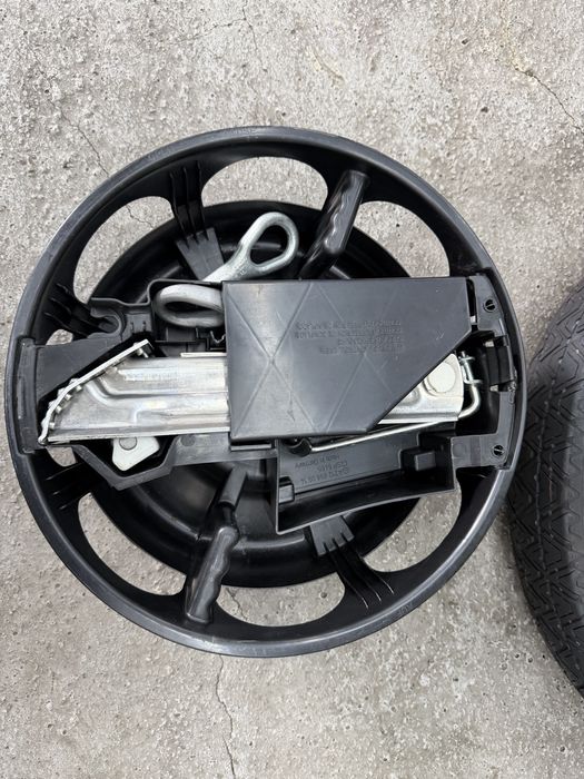 Патерица, резервна гума за Mercedes E  W212, Мерцедес