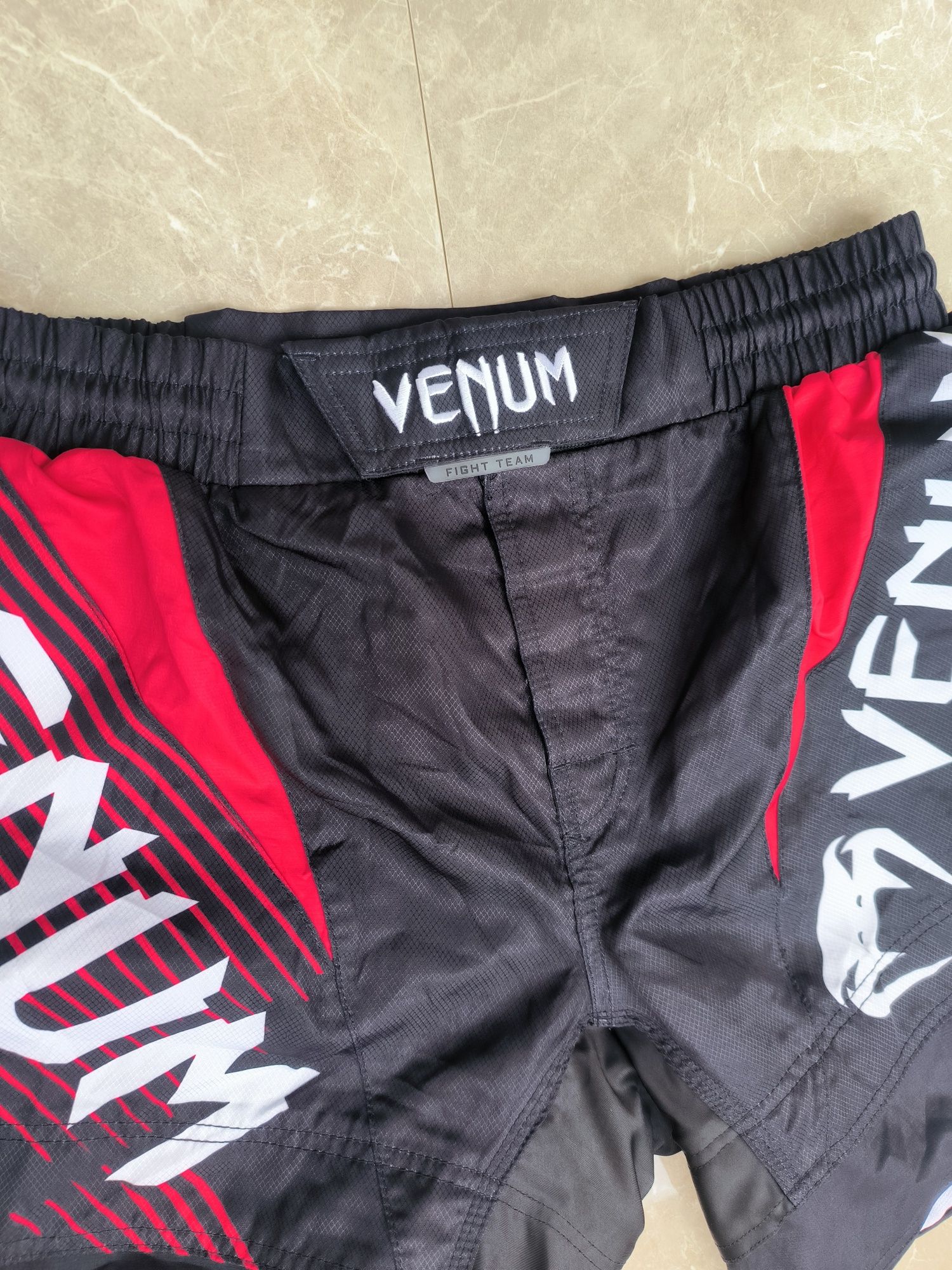 Venum мъжки къси панталони  XL размер