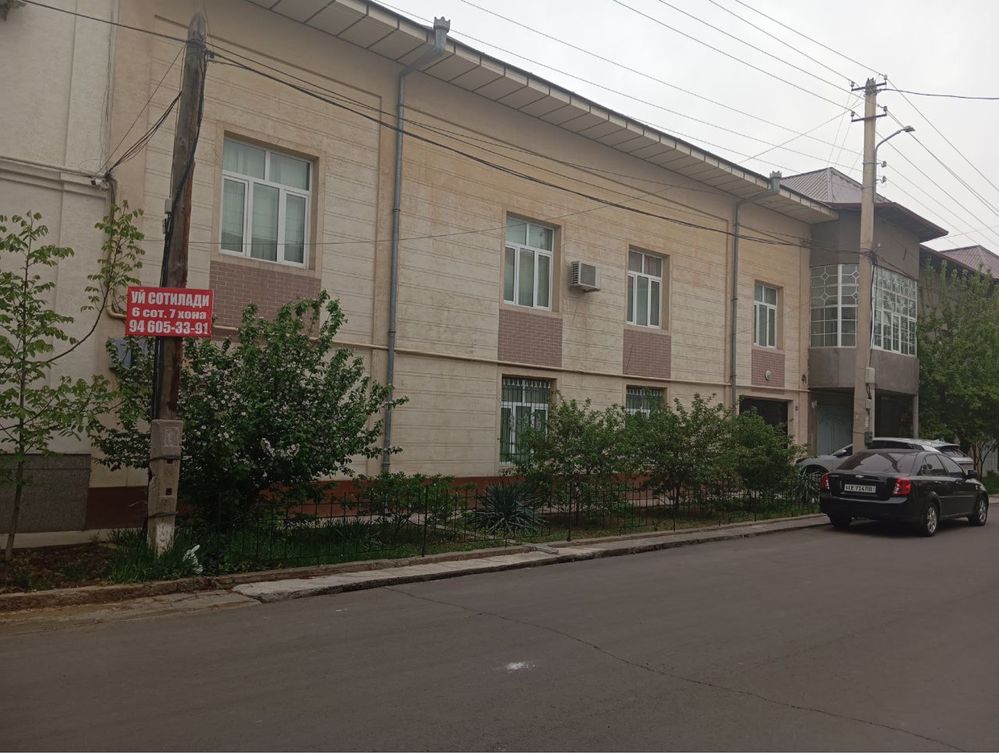 Продаётся дом 6 соток с очень хорошим расположением.