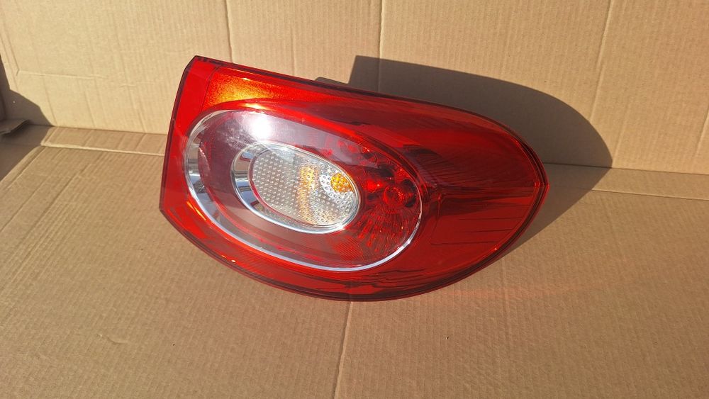 Задний правый фонарь Фольксваген Тигуан Tiguan