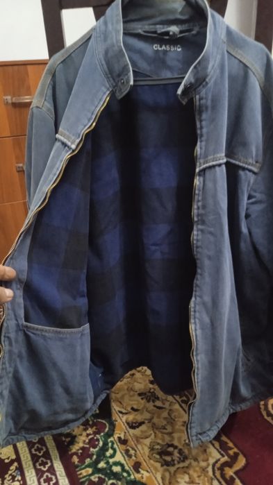 Продаю мужская куртка.