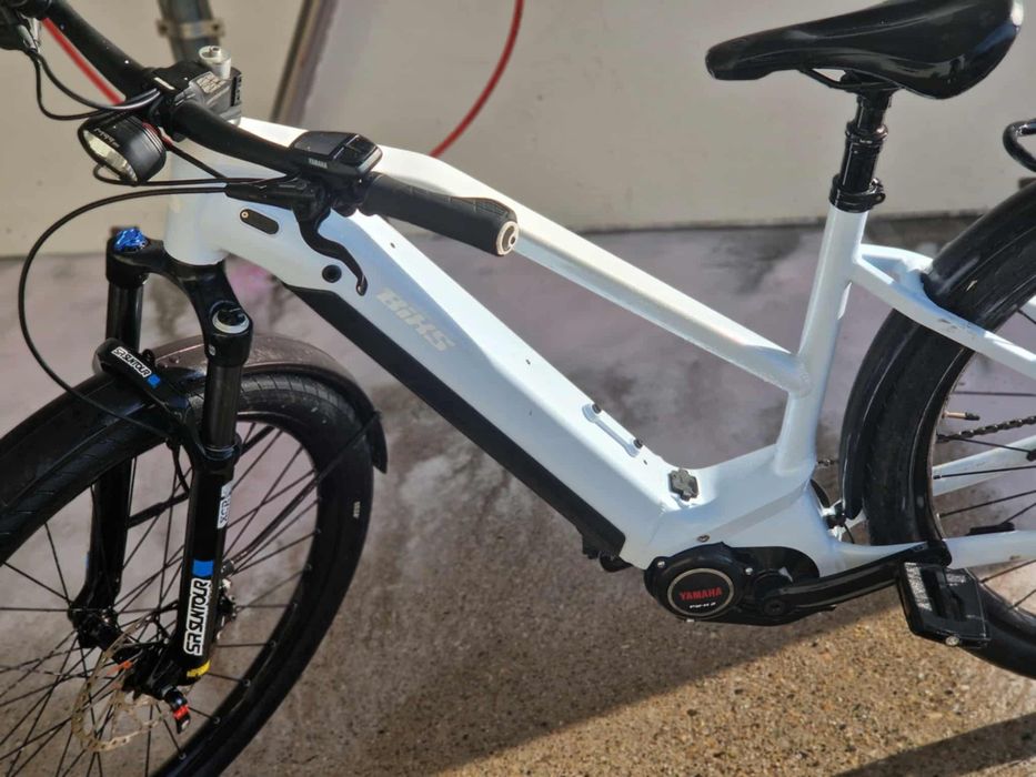 Bicicleta electrica BIXS Glacier