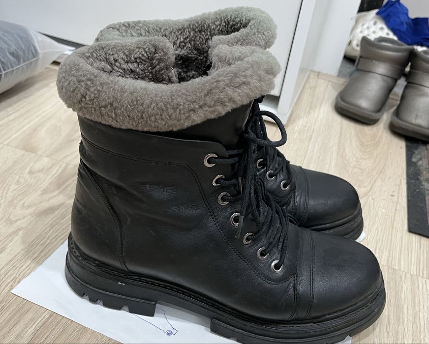 Продам натуральные кожанные ботинки