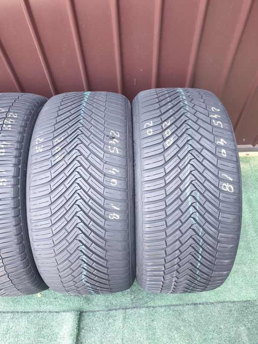 245.40.18 2x Michelin