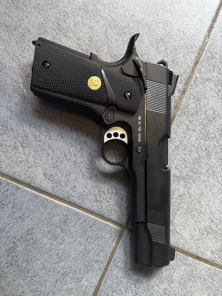 Airsoft постолет