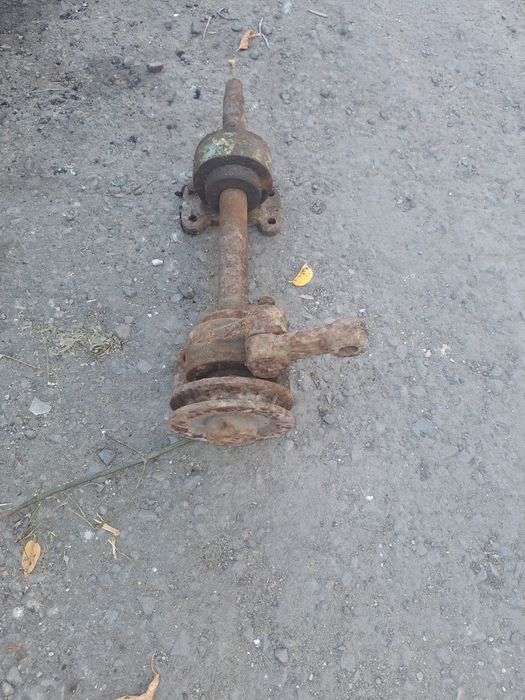 Вал на подшипника.х  с шкивом.