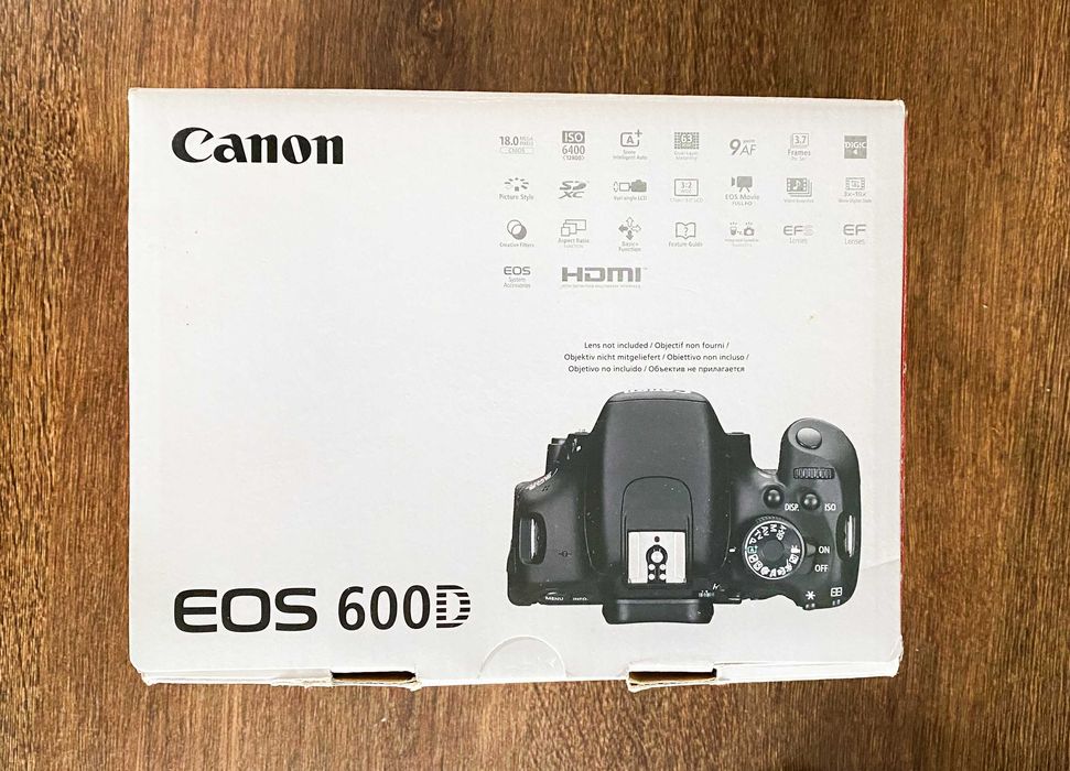 Canon EOS 600D + obiectiv EF 50mm (impecabil)