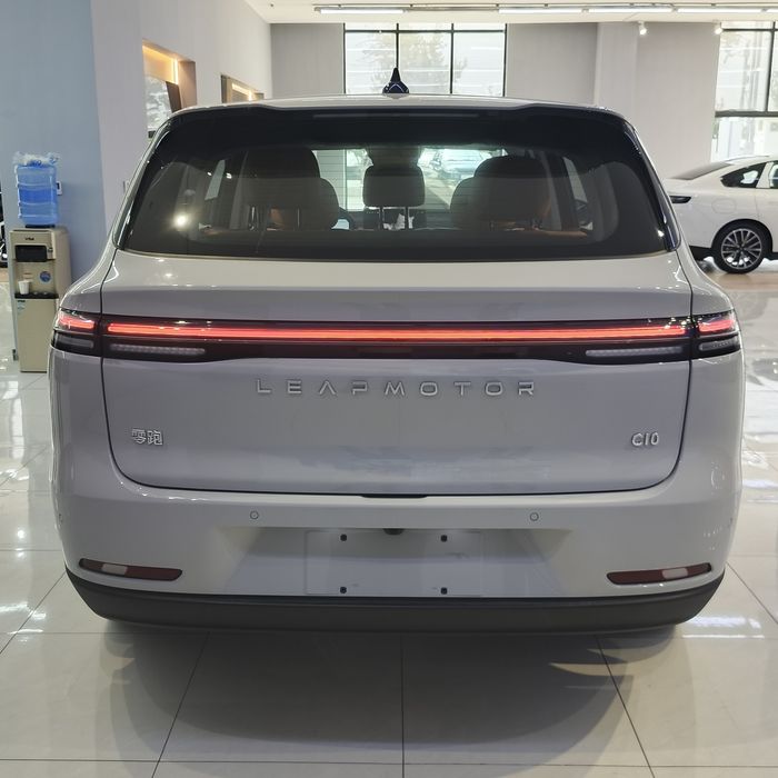 Leapmotor C10 530Km Elektr Komfort Dop opsiya 2025 3 yil garantiya