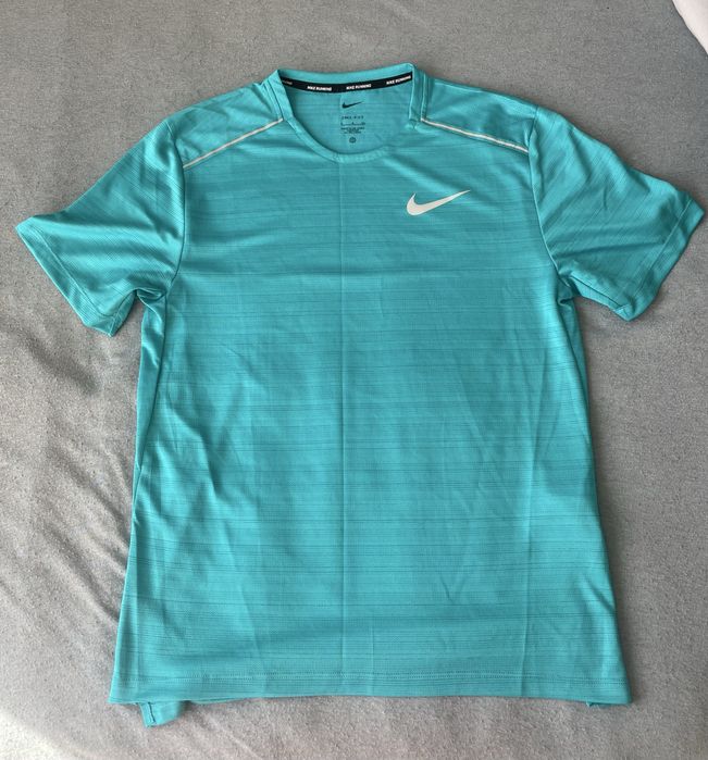 Тениска Nike runnig S размер