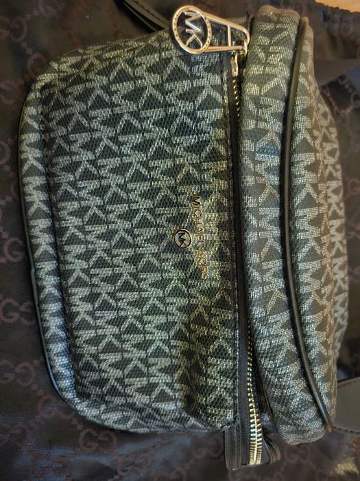 Дамски чанти prada