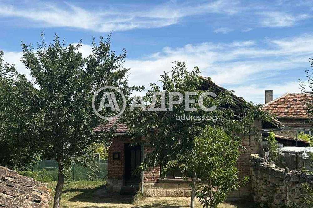 Продава се Къща в с. Гецово, Област Разград - 55 кв.м за 788 €/кв.м - Снимка #3