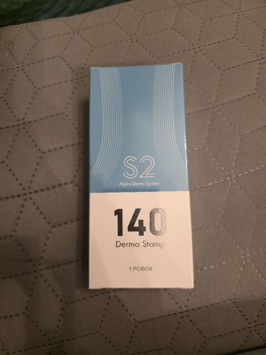 Derma stamp/ derma roller