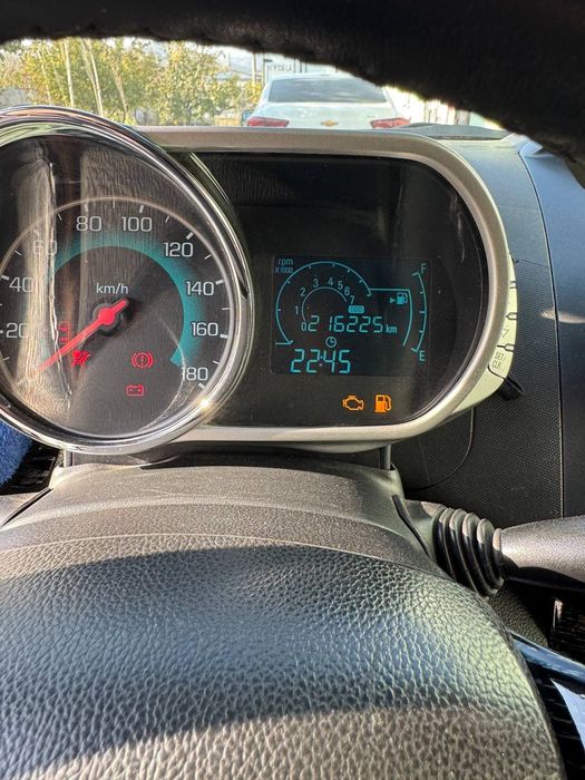 Spark sotiladi xolati yaxshi gaz balon quyilgan balonlari yaxshj xolat