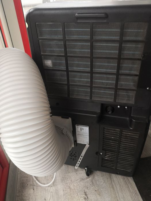 Мобилен климатик Whirlpool 12-ка