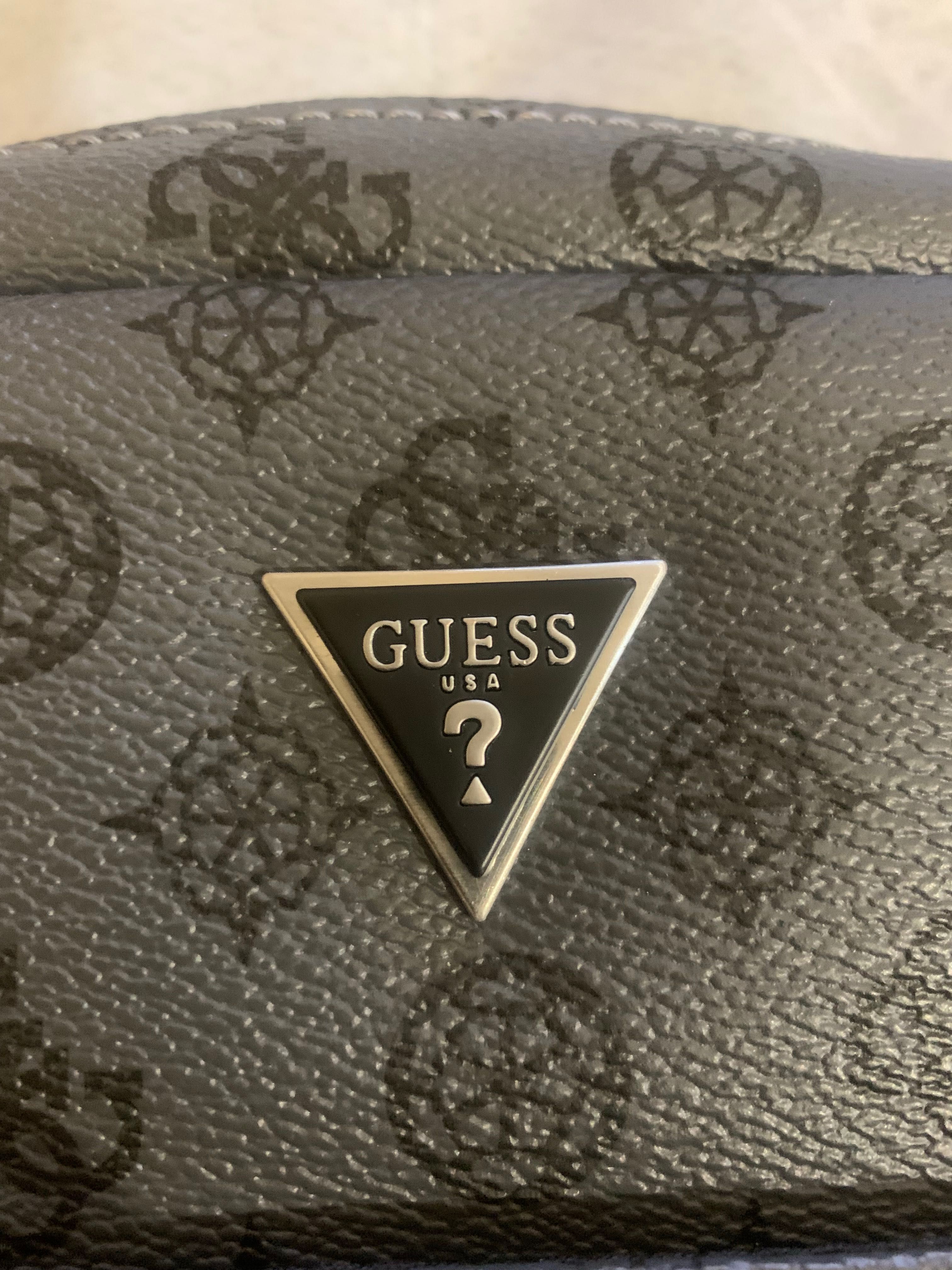 Мъжка чанта Guess
