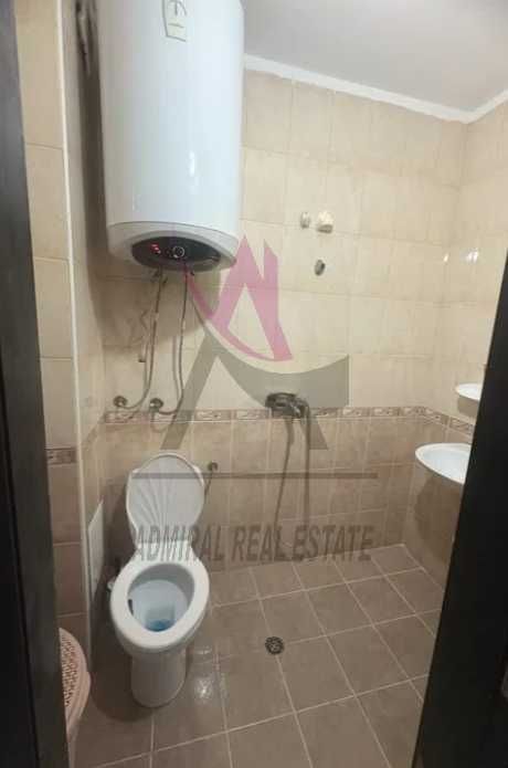 Двустаен -Колхозен пазар-Паркомясто