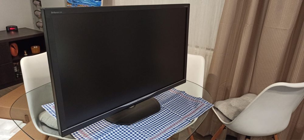 Vand Monitor Philips Briliance 323B