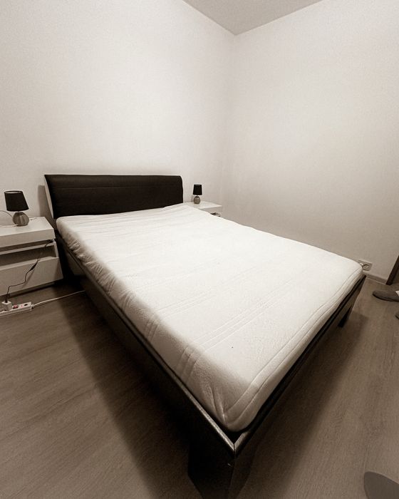 Pat 140x200 cm cu somieră și saltea – stare bună – Sibiu