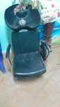 Salon uchun soch yuvadigan moyka