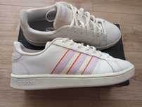 Дамски маратонки Adidas размер 40 2/3 бели