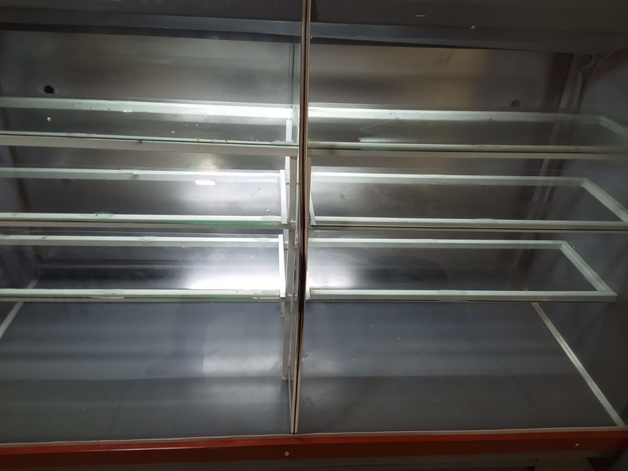 Продается витрина холодильник