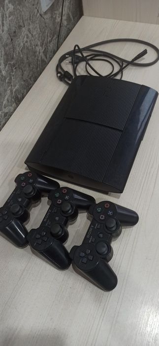 Продам приставку Sony PS3