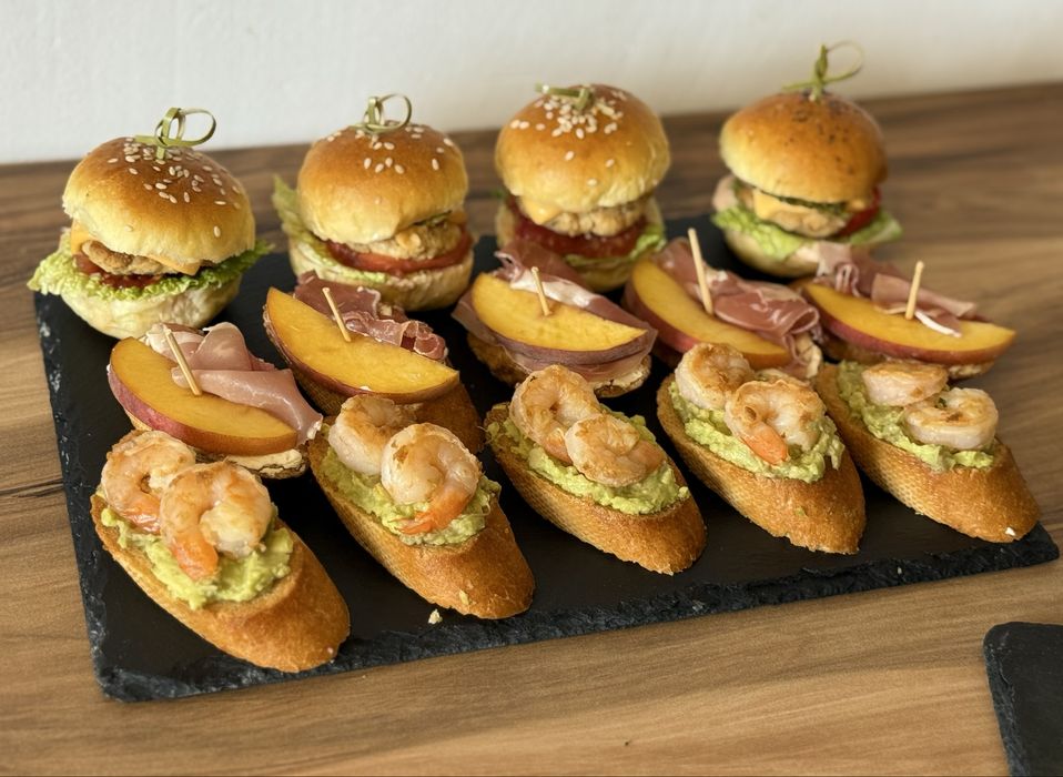 Platouri evenimente – aperitive & finger food Slatina si împrejurimi