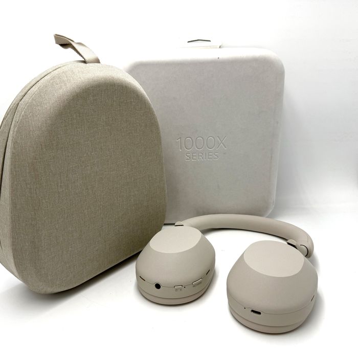 Casti Sony WH-1000XM5 Silver