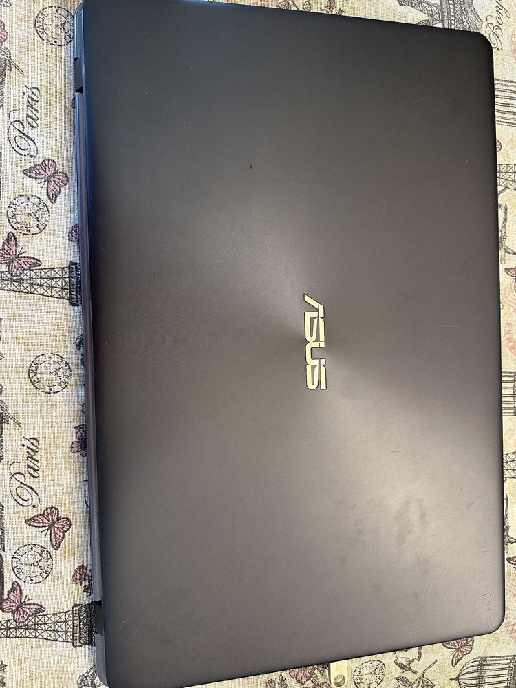 Лаптоп Asus F705Q 17.3” AMD Quad core, 2019та година