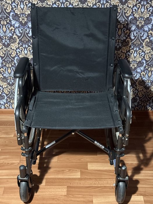 Коляска инвалидная
