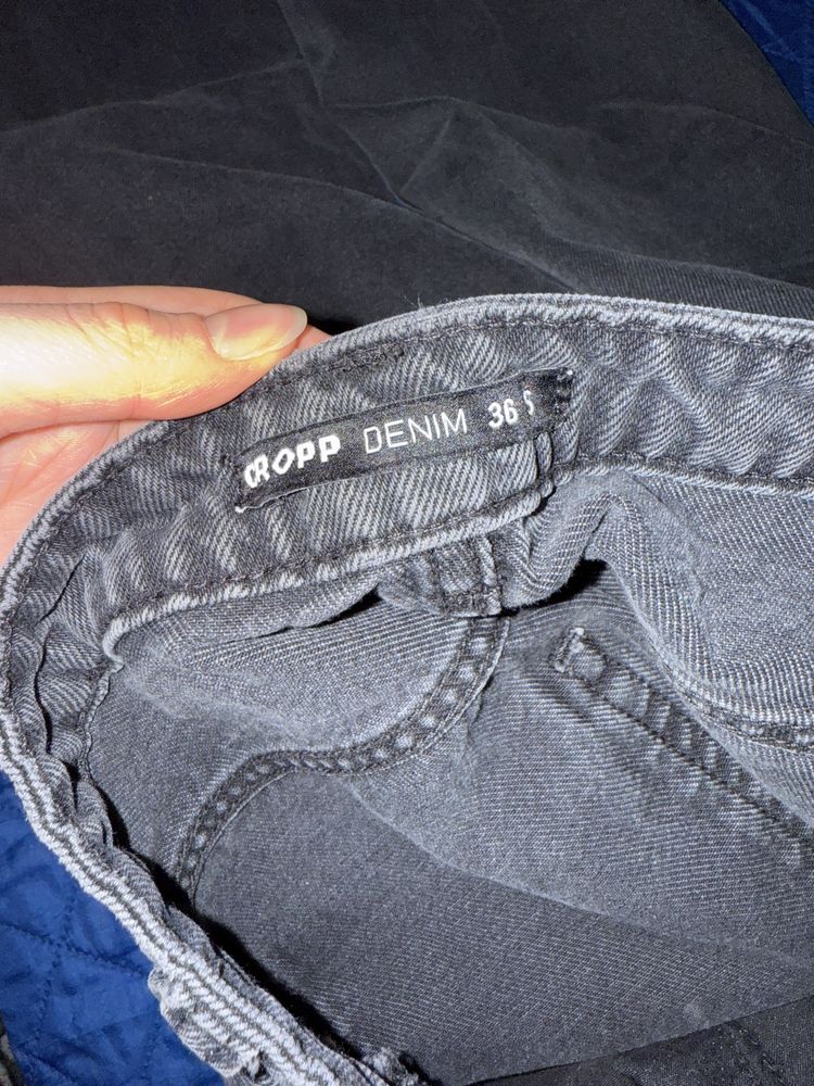 Baggy дънки от cropp
