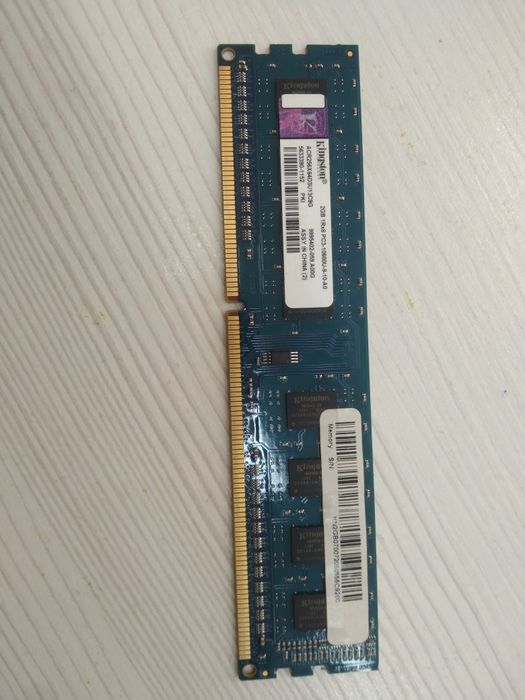 Kingstone плашка на 2GB