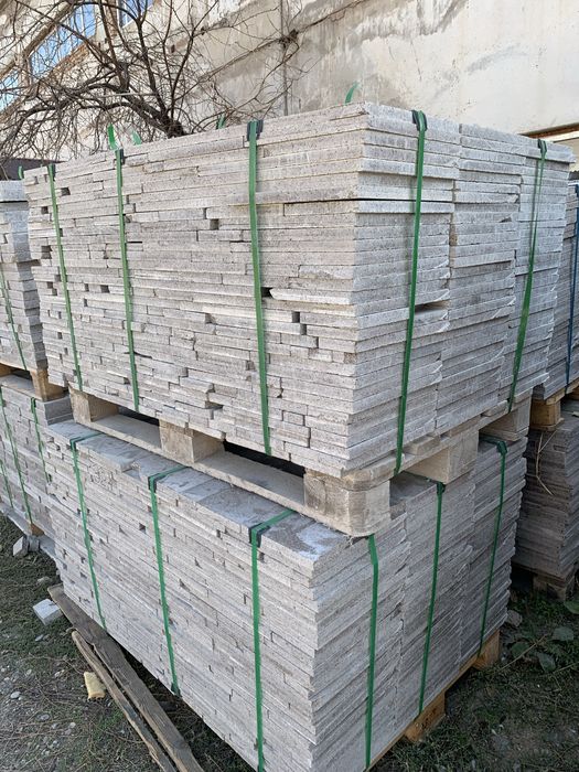 Гранитные плиты разноразмерные