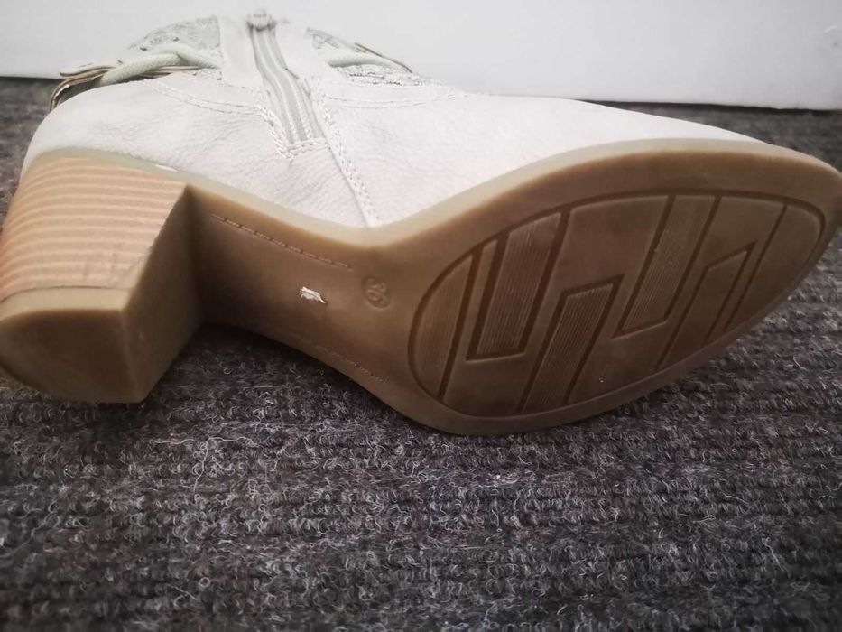 Зимни боти с дантела 36-ти номер