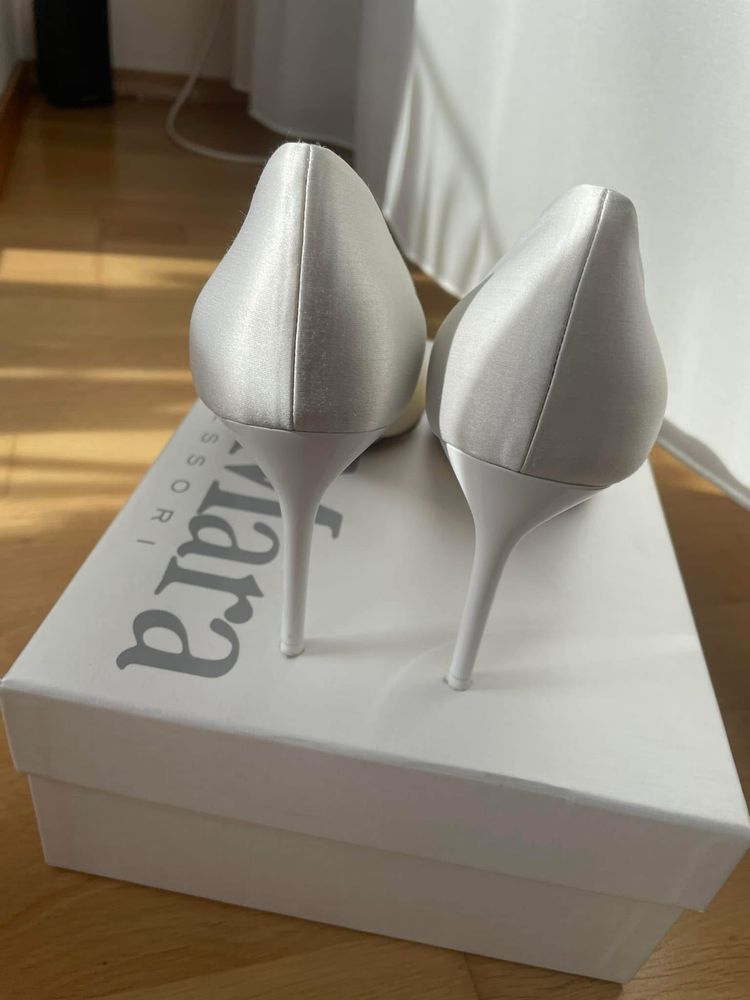 Pantofi mireasa albi Max Mara