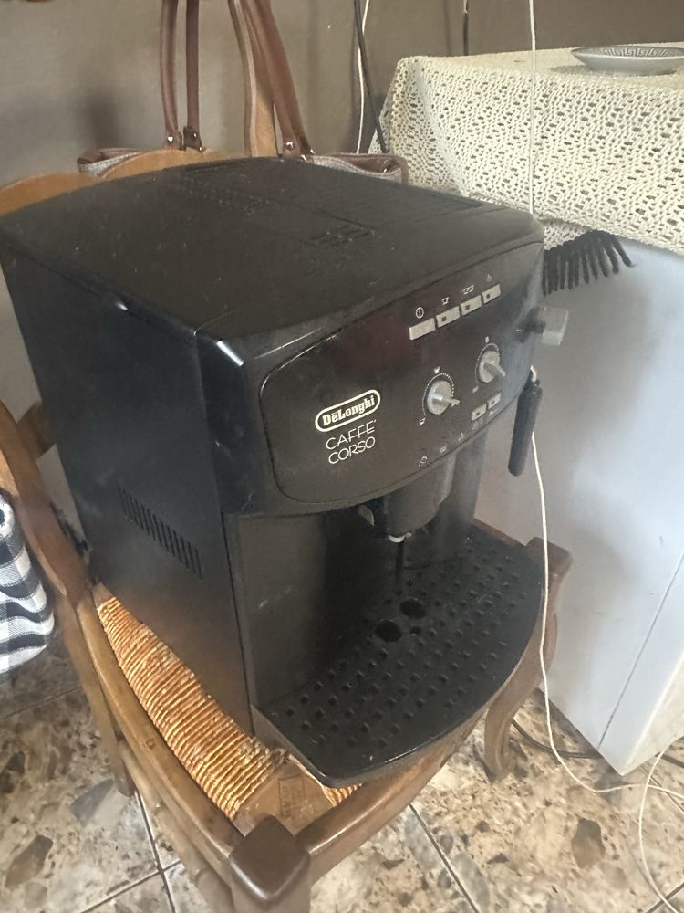 Vind aparat cafea DeLonghi