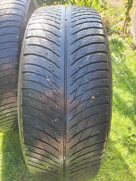 Vând cauciucuri de iarnă Michelin Pilot Alpin 5 SUV