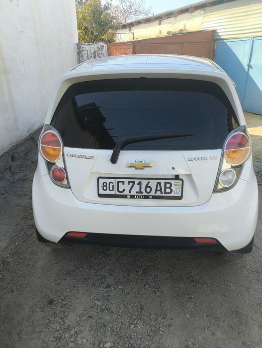 Spark автомобиль