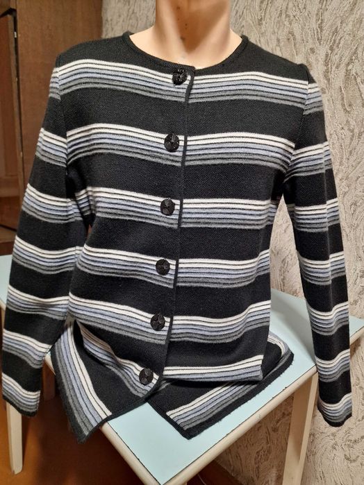 Красивая тёплая кофта