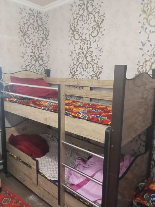 Divan detski sotiladi