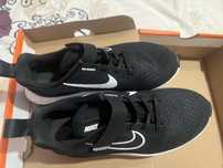 Маратонки nike чисто нови