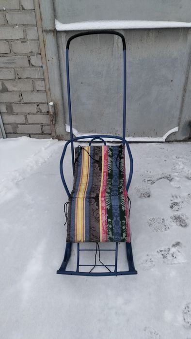 Продам санки в хорошем состоянии