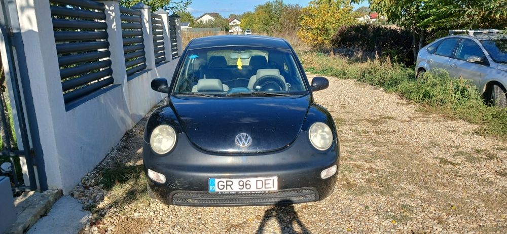 Vând Volkswagen beetle