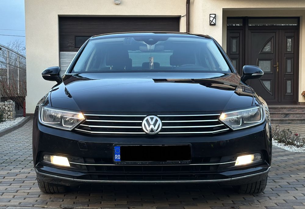 Volkswagen Passat B8 2016 2.0 TDI 150 CP E6 Distronic Clima Navi Piele