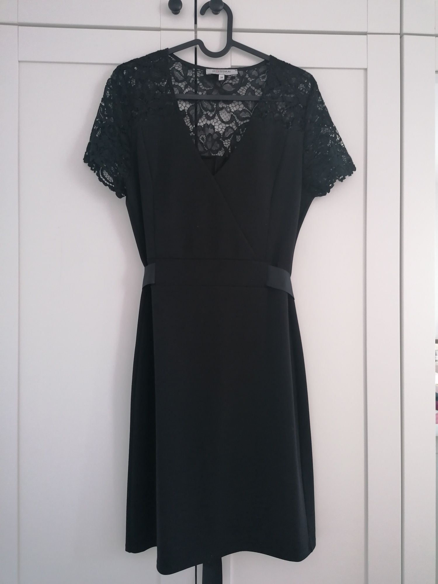 Rochie neagră elegantă