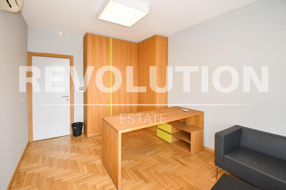 Дава се под наем Офис в София, Изток - 95 кв.м за 850 € - Снимка #4