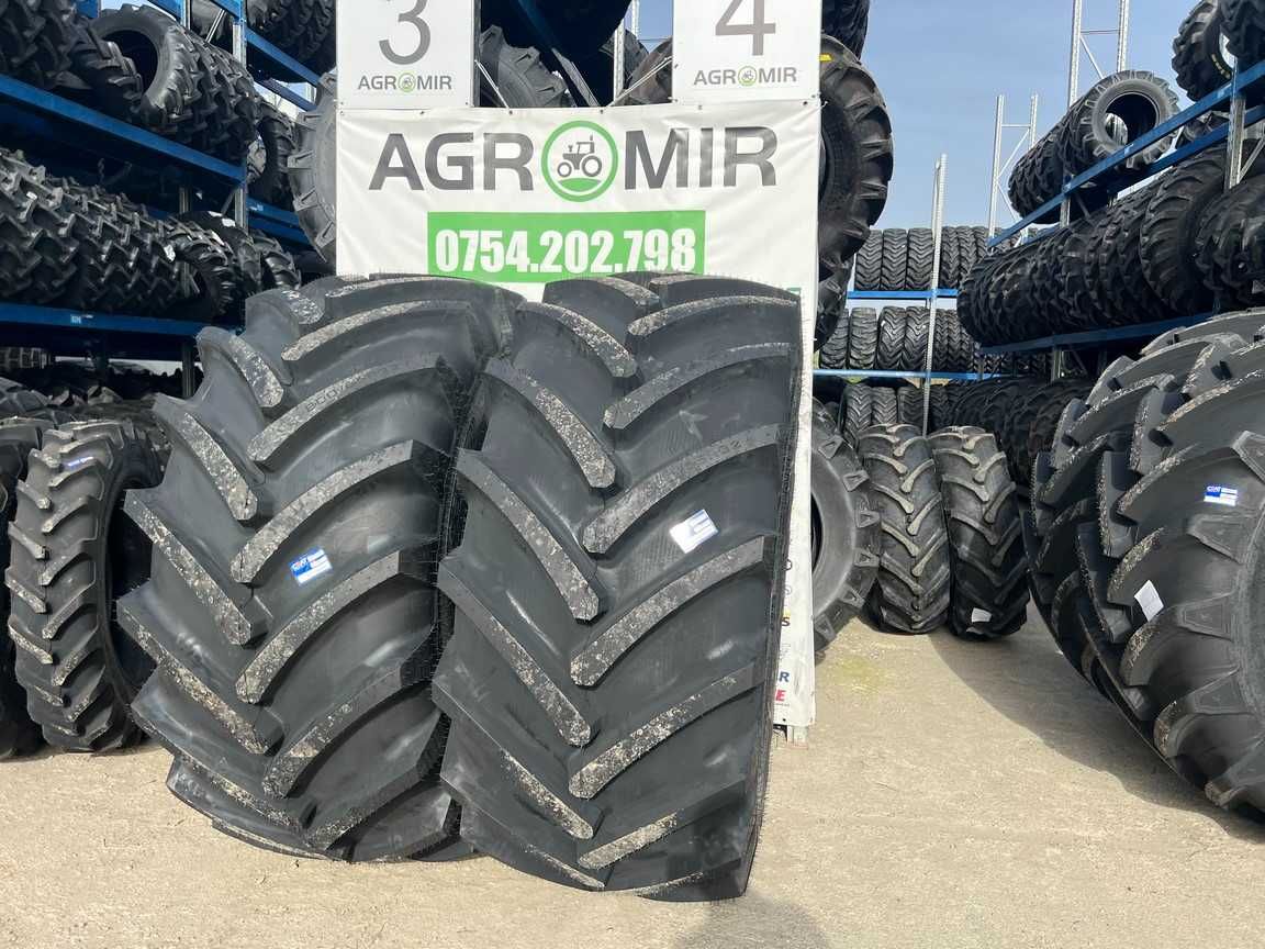 Cauciucuri noi radiale 800/65R32 181A8 pentru combina marca CEAT