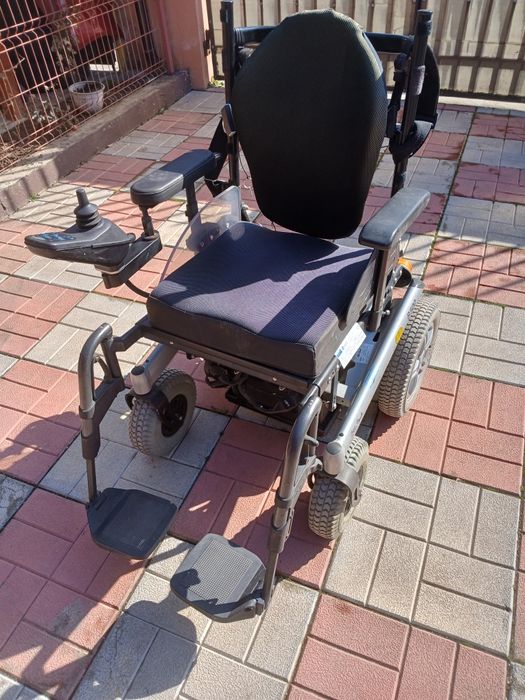 Vând cărucior electric